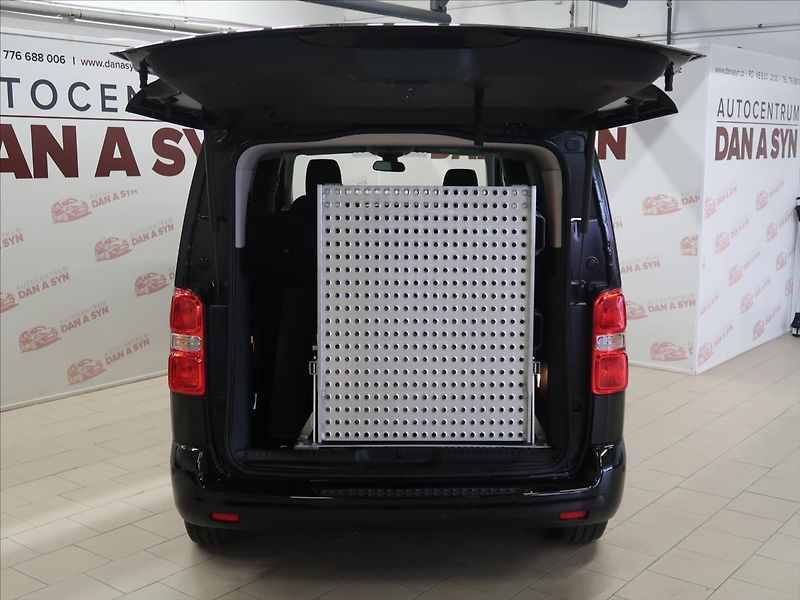 Toyota ProAce Verso 2,0 D-4D Family 1.maj. 8 míst - fotka 7 z 37