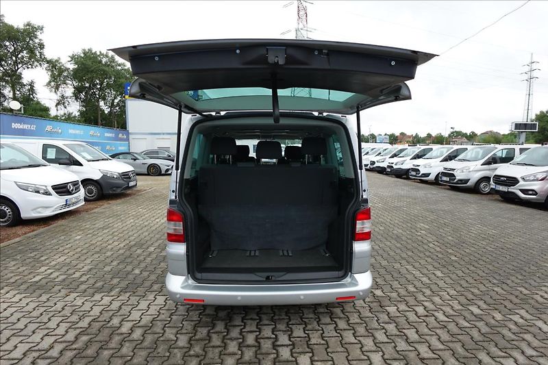 Volkswagen Multivan 2,5 TDi  7 MÍST AUTO KLIMA - fotka 10 z 30