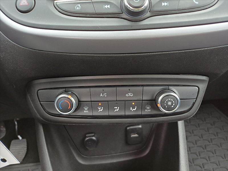 Opel Crossland 1,2   1.2i 61Kw - fotka 27 z 28