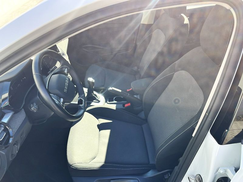 Škoda Fabia (2025) SELECTION 1.0MPi 59kW M5F - fotka 16 z 22