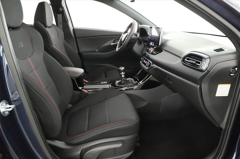 Hyundai i30 (2025) 1.5 T-GDI MHEV 48V, N-Line - fotka 7 z 18