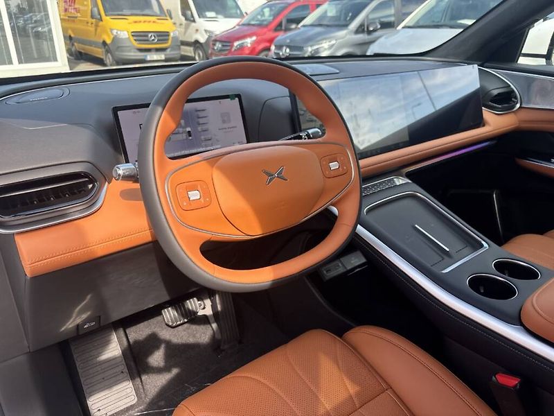 Xpeng G9 (2026) AWD Performance Pro - fotka 9 z 15