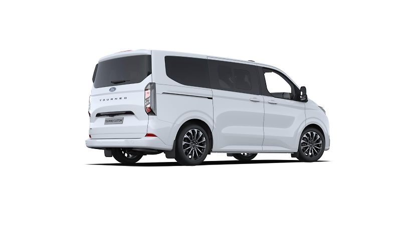 Ford Tourneo Custom (2026) Titanium X L1, Tourneo, 2.5 Du - fotka 3 z 9