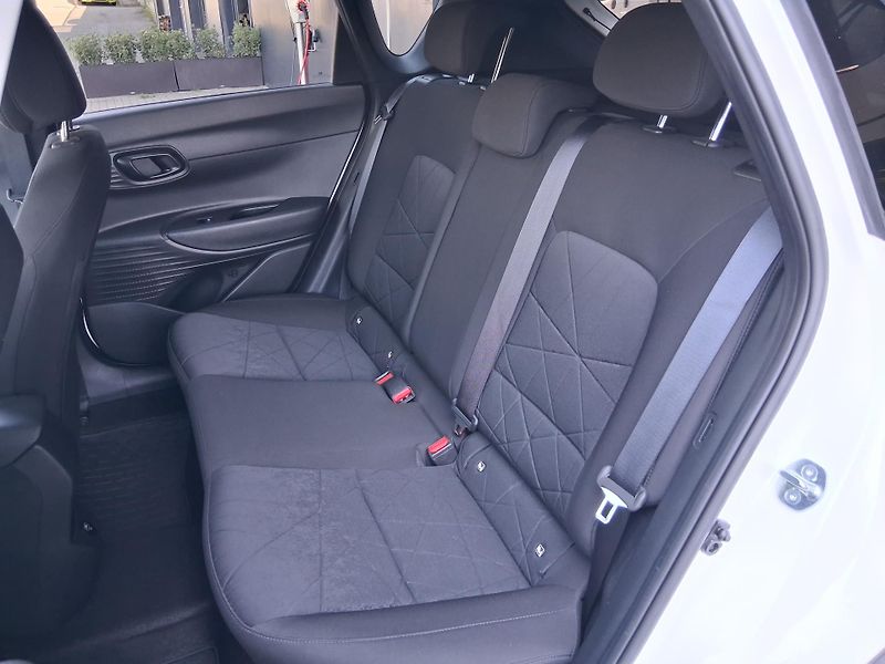 Hyundai Bayon PLAY PLUS 1.0 T-GDi 74 kW - fotka 5 z 26