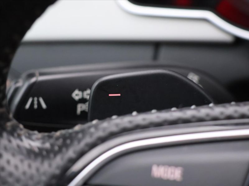 Audi A5 2,0 TDI 140kW quattro S-tronic - fotka 14 z 29