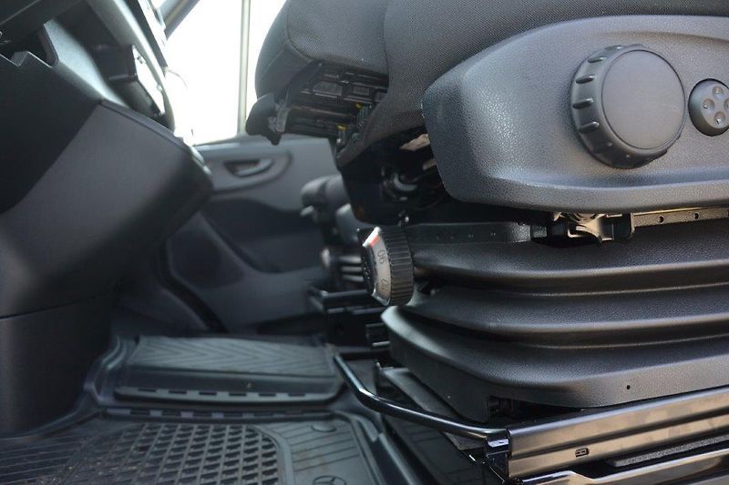 Mercedes-Benz Sprinter 319 CDi  - fotka 7 z 16