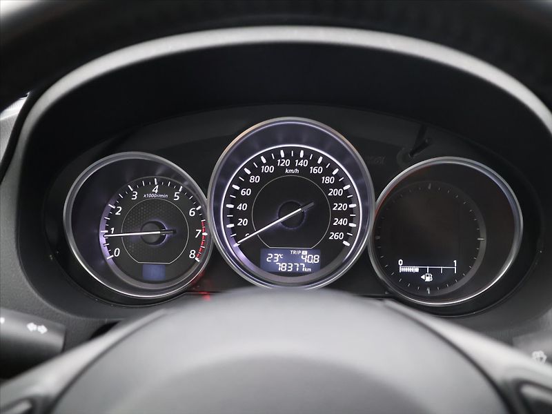 Mazda 6 2.0 107kW Center-Line - fotka 15 z 30