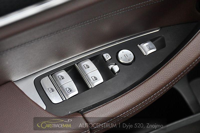 BMW X3 xDrive30d M-SPORT 1M ČR - fotka 23 z 54