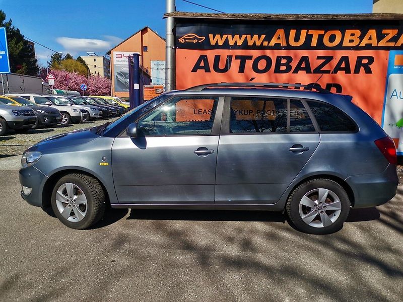 Škoda Fabia (2013) 1.2TSi 63kw FRESH PDC AC Temp. - fotka 2 z 26