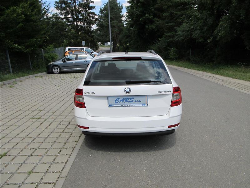 Škoda Octavia 1,6 TDi 85 Kw, Navi, Nové v ČR - fotka 8 z 28