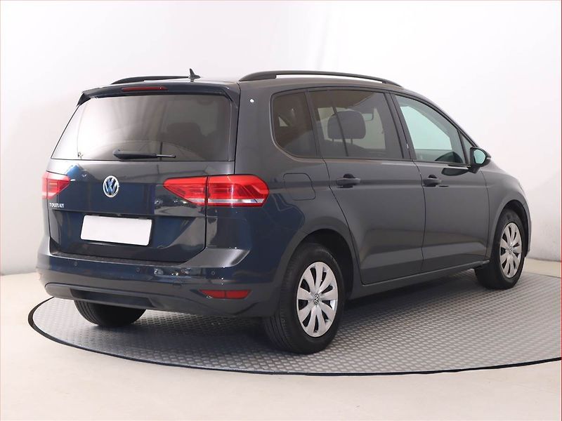 Volkswagen Touran (2019) Comfortline 1.5 TSI, Automat - fotka 5 z 20