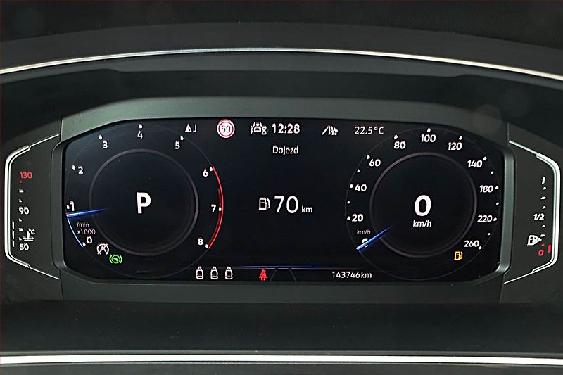 Volkswagen Tiguan Allspace (2023) Elegance 2.0 TSI - fotka 8 z 16