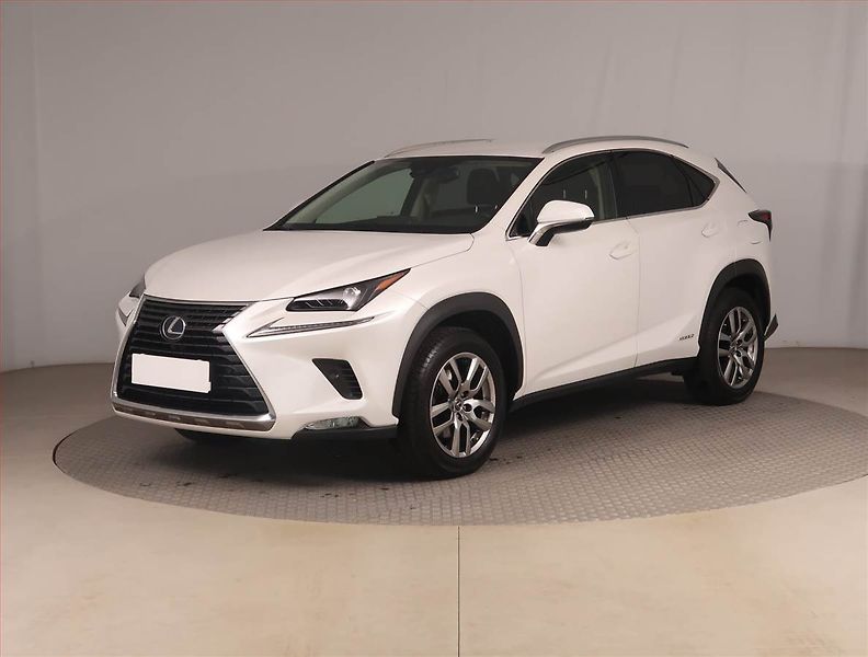 Lexus NX 300h (2021) 300h - fotka 2 z 21