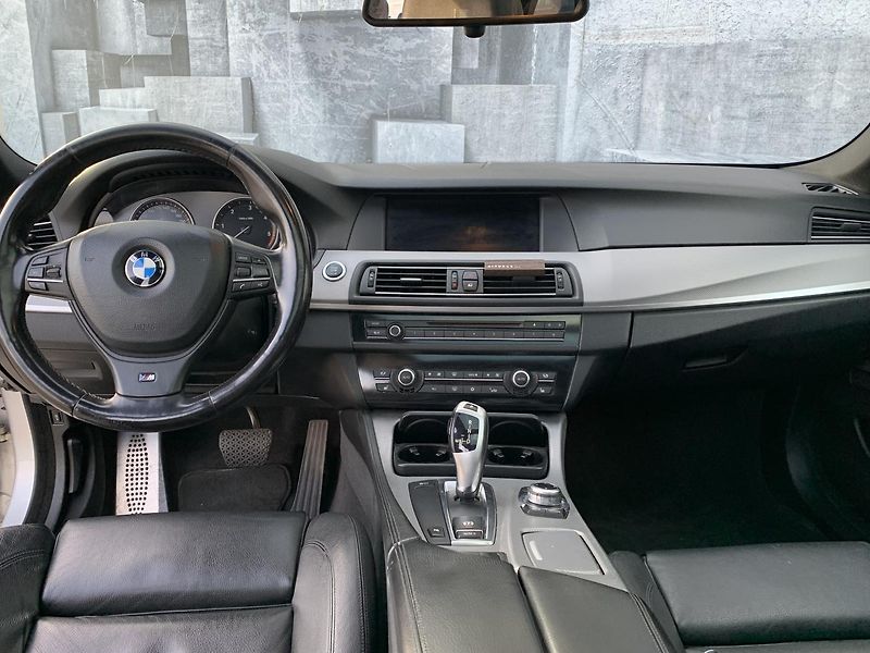 BMW Řada 5 (2011) 3.0D,150KW,N57D,M-PAKET,PANOR. - fotka 13 z 25