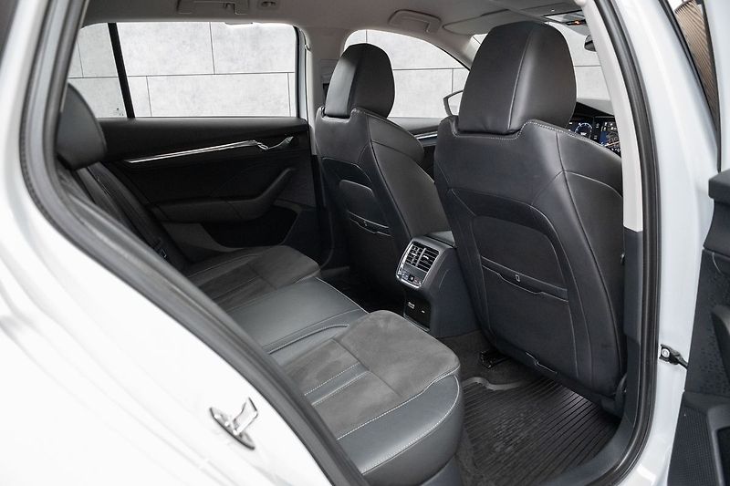 Škoda Octavia 1.5TSI REZERVACE - fotka 13 z 47