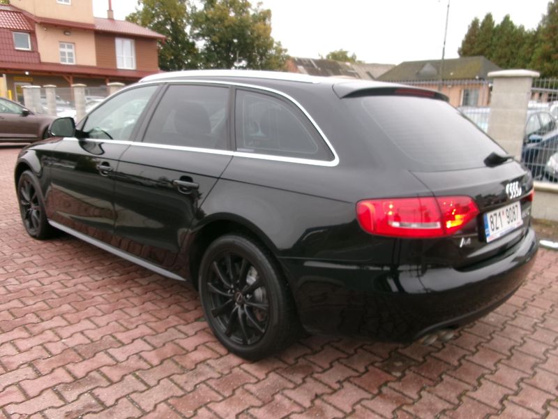 Audi A4 (2008) 2,0TDI AC TEMP VÝHŘEV ALU - fotka 6 z 31