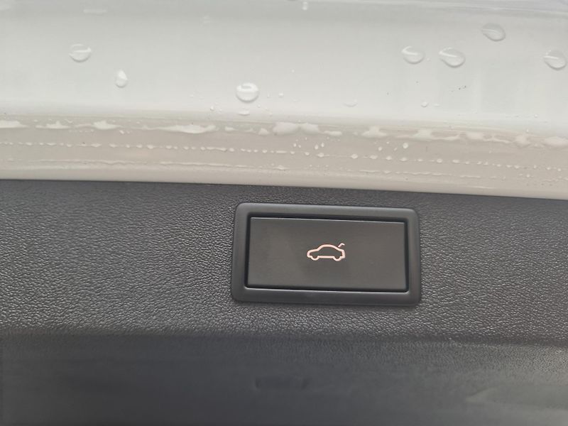 Škoda Enyaq iV 80 LOFT 150kw TZ SOH 96% - fotka 42 z 45
