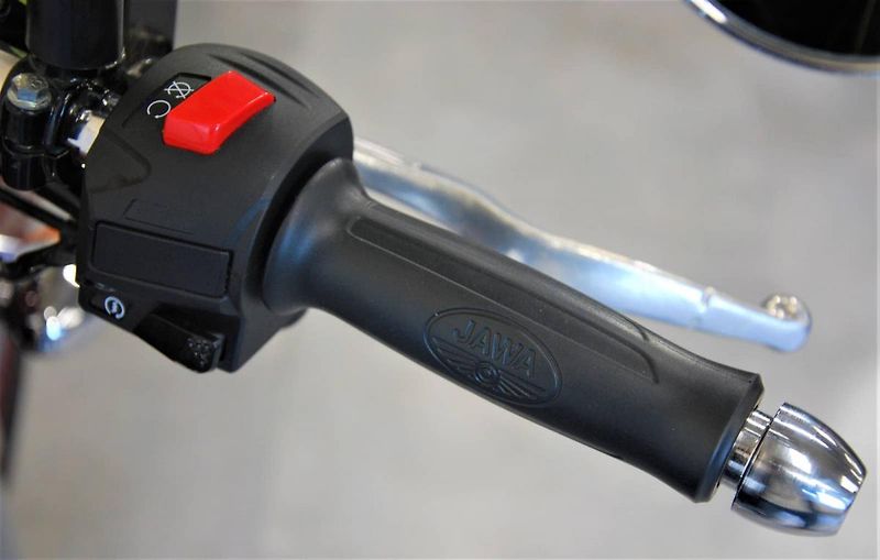 Jawa 300 CL (2026) 350 CL - fotka 15 z 25
