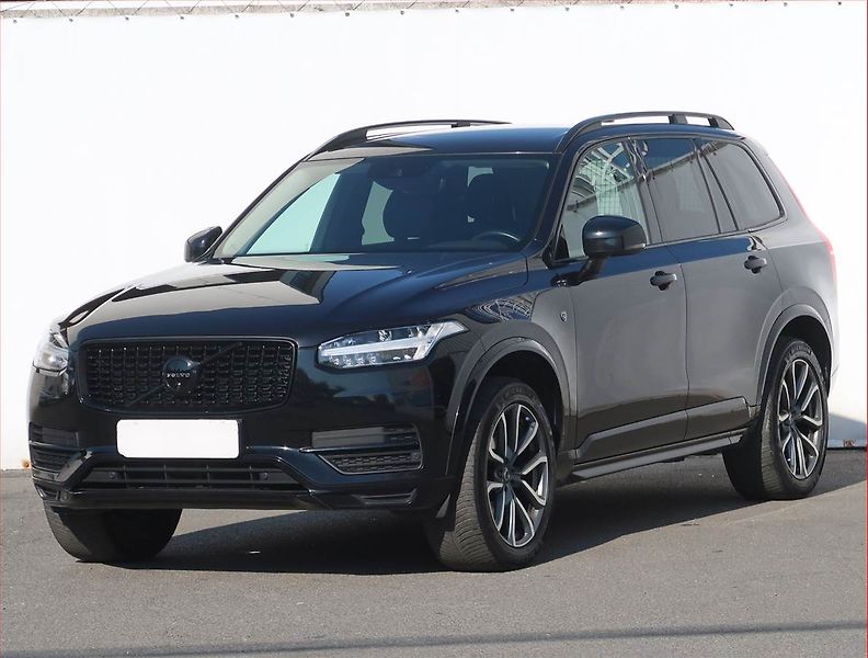 Volvo XC90 (2017) D5 AWD - fotka 2 z 22