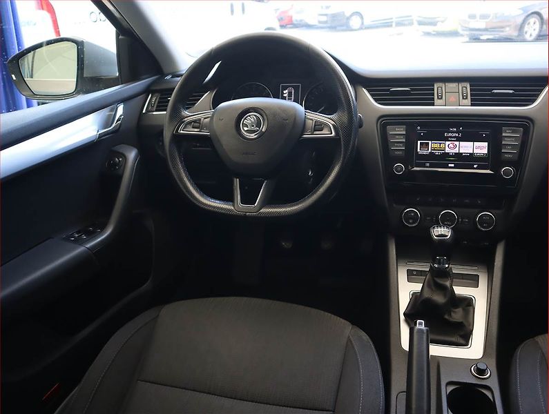 Škoda Octavia (2016) Style 1.6 TDI, Navi, Tempomat - fotka 7 z 18