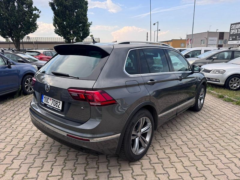 Volkswagen Tiguan (2020) R-LINE 1,5 TSI 110 KW 1. MAJ - fotka 5 z 50