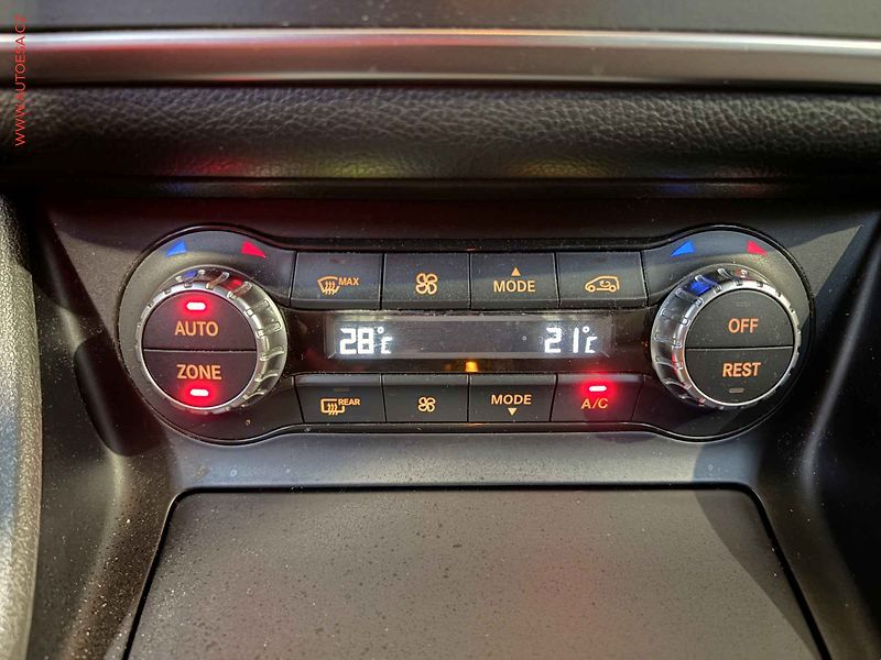 Mercedes-Benz GLA (2014) 2.2DCi 4Mat, ČR, AT - fotka 16 z 17