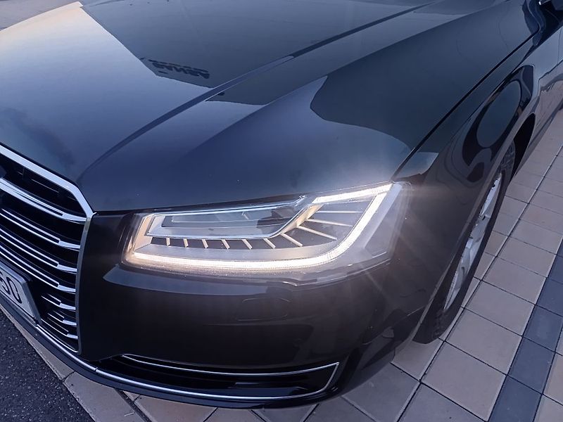 Audi A8 (2014) - fotka 51 z 59