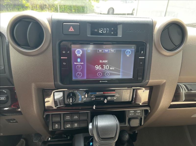 Toyota Land Cruiser LX MY24  GRJ76 4,0 V6 6AT - fotka 19 z 29