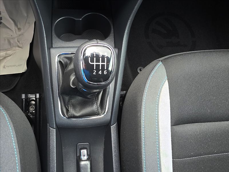 Škoda Rapid 1,2 TSi 81KW Style Tempomat - fotka 21 z 46