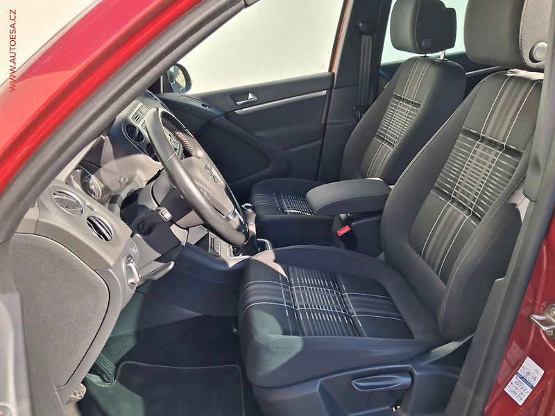 Volkswagen Tiguan (2015) 1.4 TSi 4motion, Lounge - fotka 9 z 19