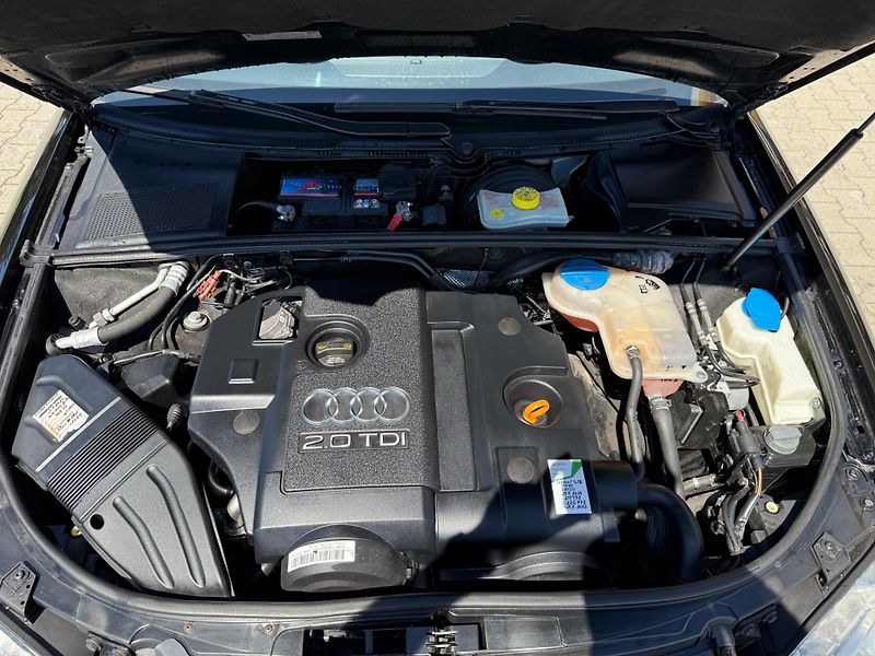 Audi A4 2,0 TDI automat - fotka 9 z 15