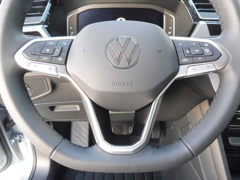Volkswagen Touran (2026) People 1,5 TSI 110kW - fotka 15 z 26
