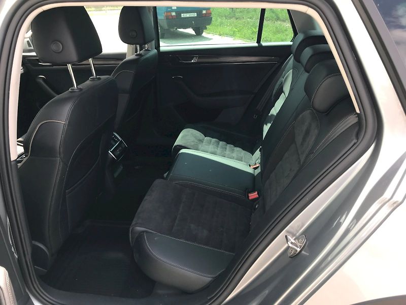 Škoda Superb (2020) COM SCOUT 4X4TD 140/2.0 7DG - fotka 25 z 29