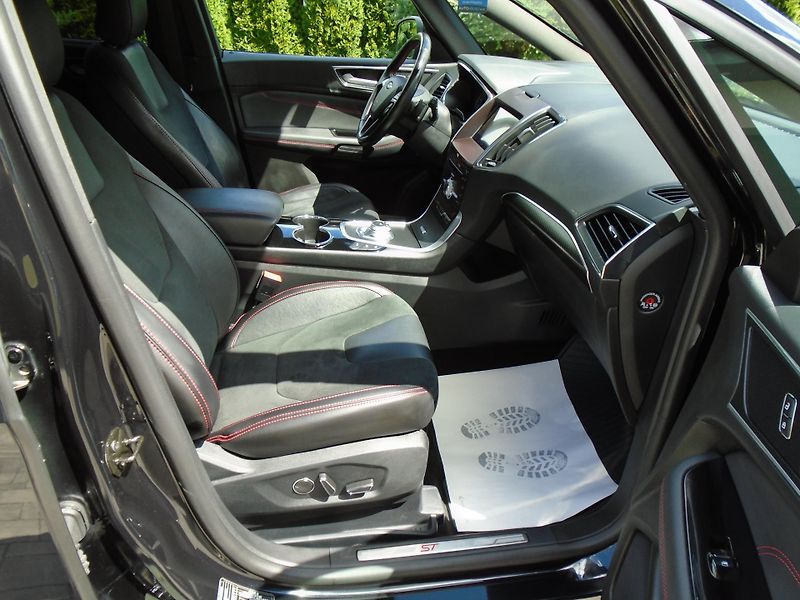 Ford S-MAX 2.0EcoBlue140kW 8AT ST-Line 7m - fotka 37 z 48