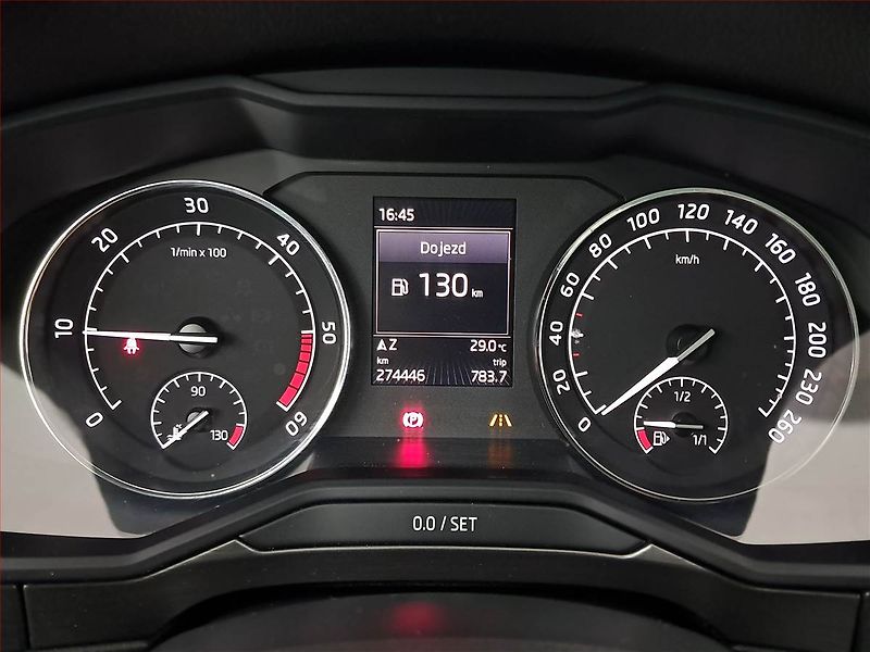 Škoda Superb (2016) 2.0 TDI, Navi, Bi-Xenony - fotka 11 z 18