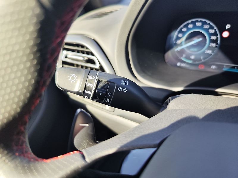Hyundai i30 1.5 T-GDI/103kW N-Line DCT - fotka 30 z 36
