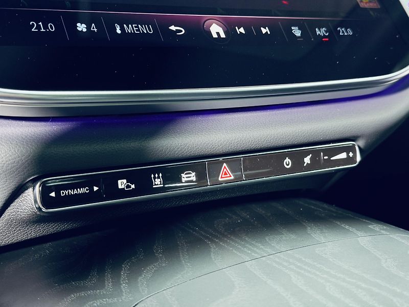 Mercedes-Benz Třídy E (2024) AMG*4M*AIR*ZÁR*NEZ.TOP*NAT.NAP - fotka 25 z 43