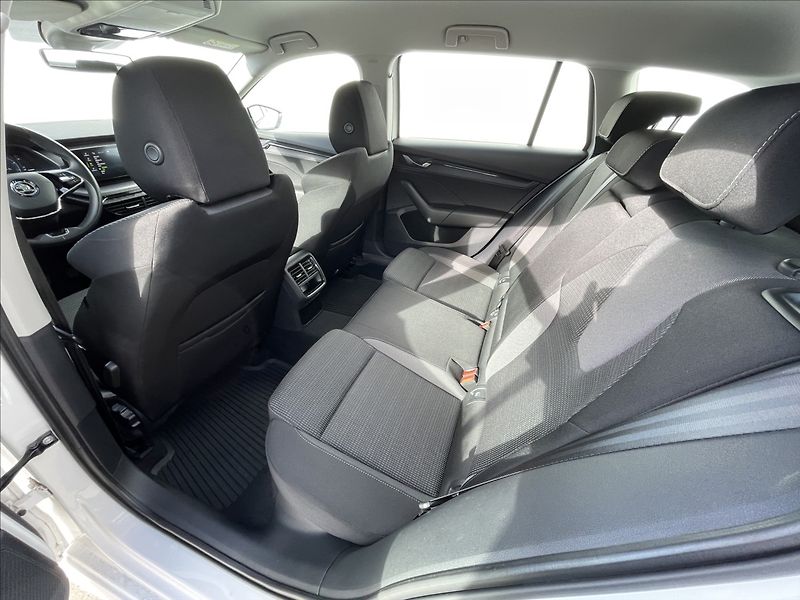 Škoda Octavia 1,5 TSI Combi Ambition Plus - fotka 17 z 23