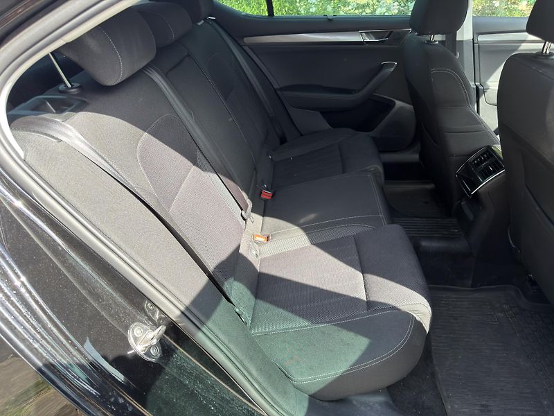 Škoda Superb (2023) - fotka 15 z 23