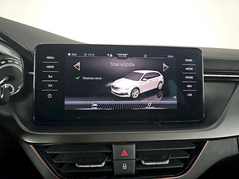 Škoda Scala (2023) 1.0TSI 70kW STYLE PLUS TAŽNÉ N - fotka 16 z 26