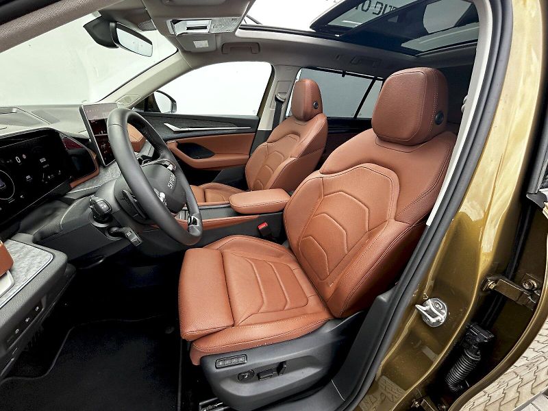 Škoda Kodiaq (2025) 1.5 TSI 150kW iV DSG Exclusive - fotka 28 z 35