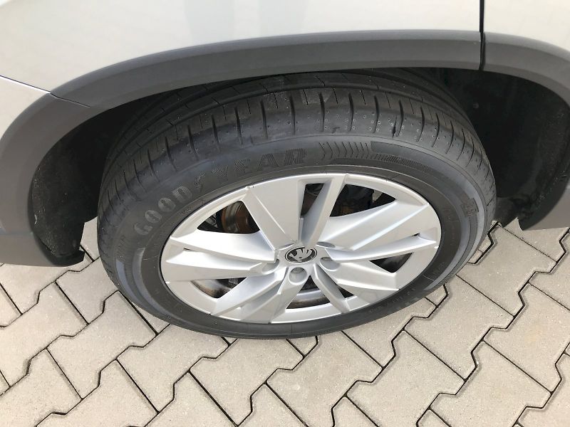 Škoda Karoq (2025) SEL TS 110/1.5 A7F - fotka 11 z 27