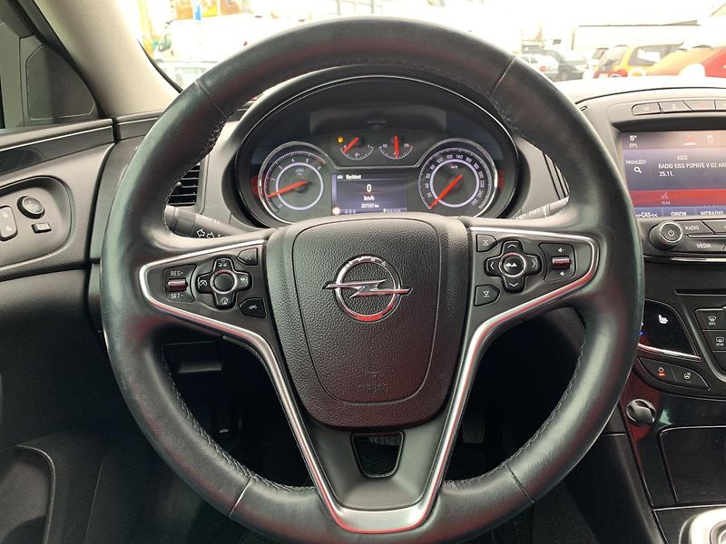 Opel Insignia (2014) Sports Tourer Cosmo 2.0CDTi  - fotka 17 z 45