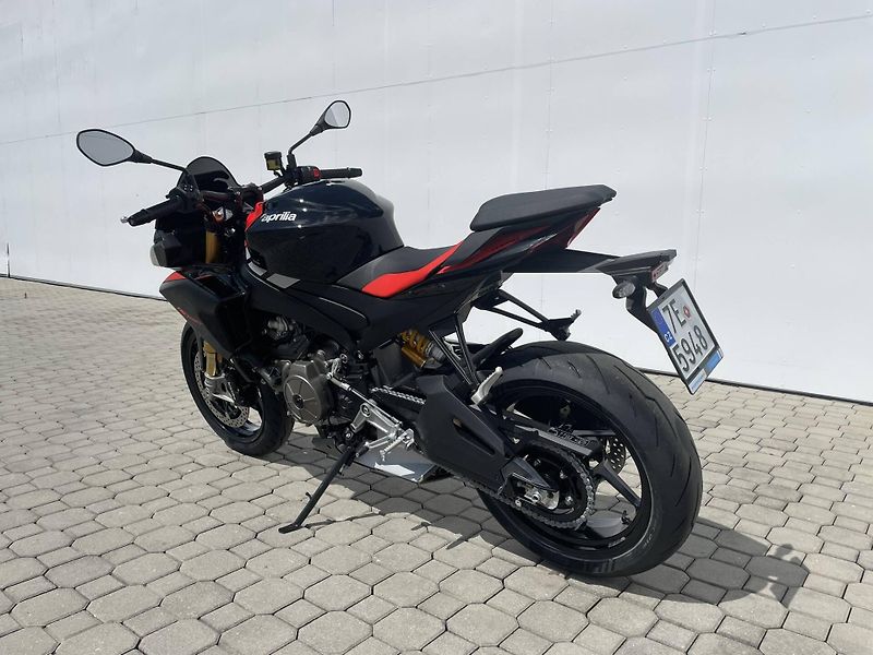 Aprilia (2025) Tuono 660 Factory EU5+ - fotka 8 z 12