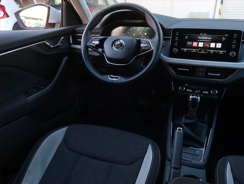 Škoda Scala (2024) 1.0 TSI, Top Selection - fotka 7 z 17