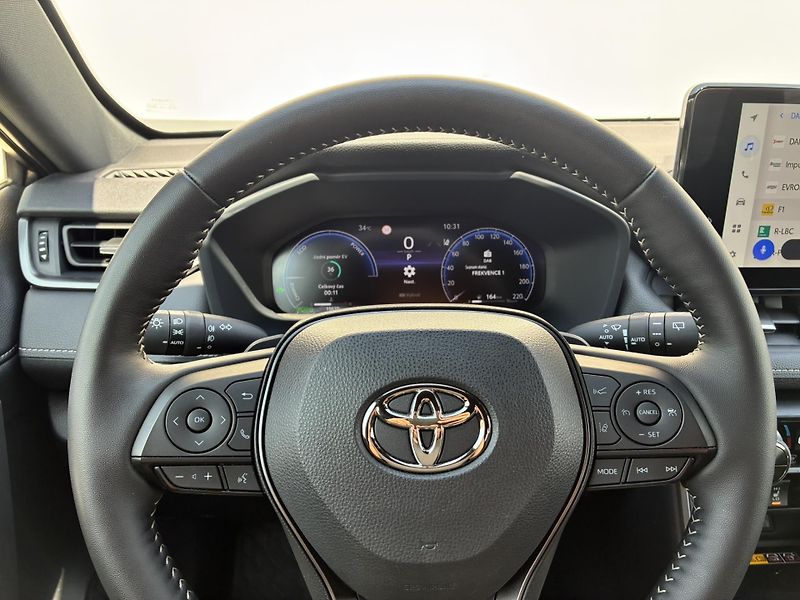 Toyota RAV4 2.5 HSD e-CVT AWD GR-Sport Taž - fotka 16 z 24