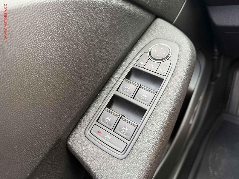 Renault Clio (2024) 1.0 TCe, ČR, LED, AC - fotka 11 z 17