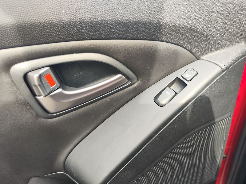 Hyundai ix35 1.7CRDI/85kW 1.Majitel - fotka 12 z 30