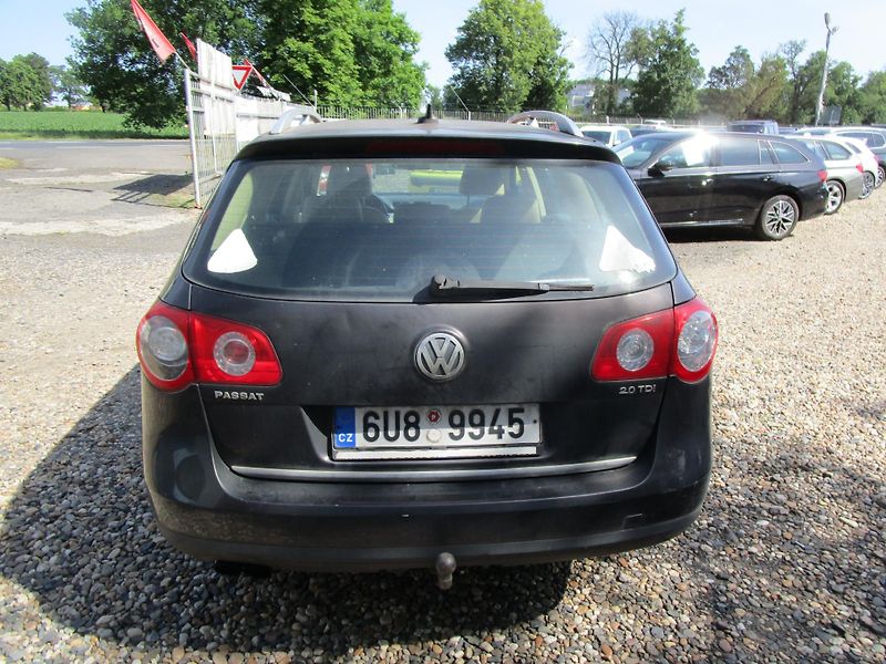 Volkswagen Passat 2,0TDi-125KW - fotka 4 z 15