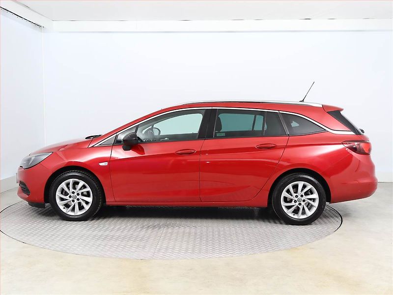 Opel Astra (2022) 1.2 Turbo, Serv.kniha - fotka 3 z 15